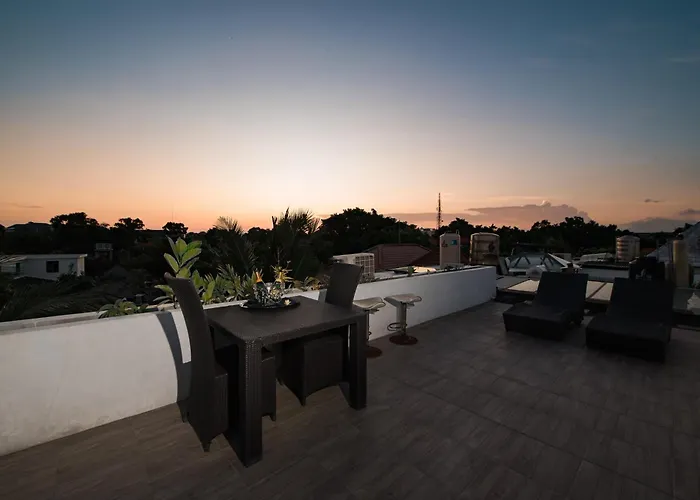 6-8br! View Sky Club, Brilliant Location, Of Villa *
