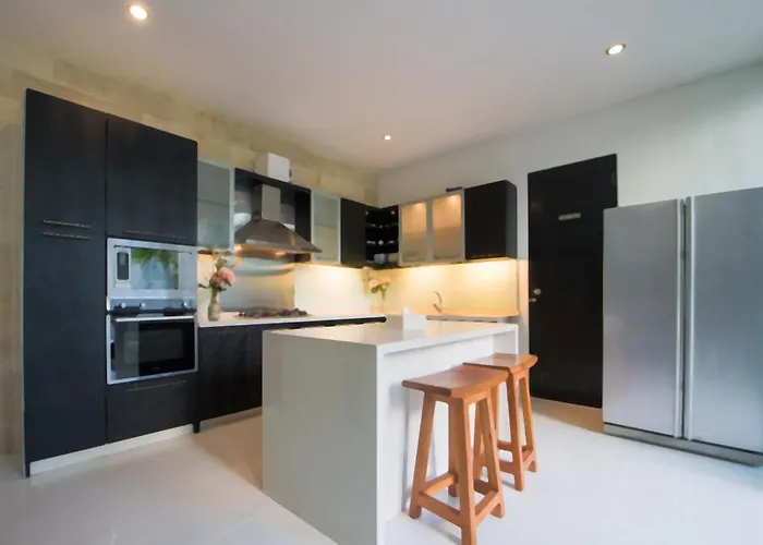 6-8br! View Sky Club, Brilliant Location, Of Villa