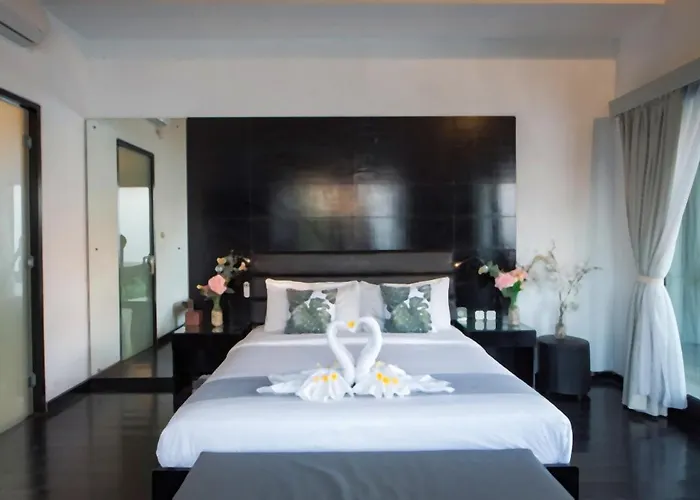 Villa 6-8br! View Sky Club, Brilliant Location, Of *