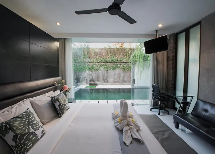 Villa 6-8br! View Sky Club, Brilliant Location, Of Seminyak