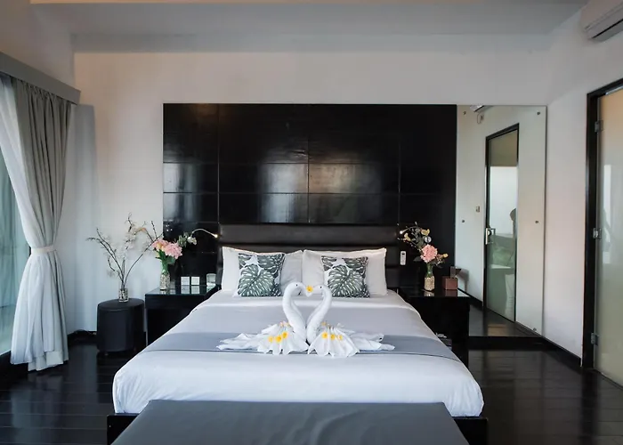 6-8br! View Sky Club, Brilliant Location, Of Villa *