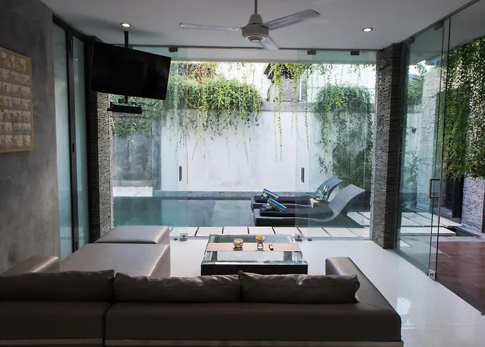 Villa 6-8br! View Sky Club, Brilliant Location, Of